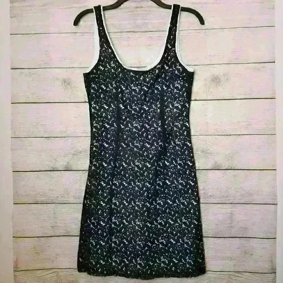 BB Dakota Black Lace Dress - Size 6 - Picture 4 of 12